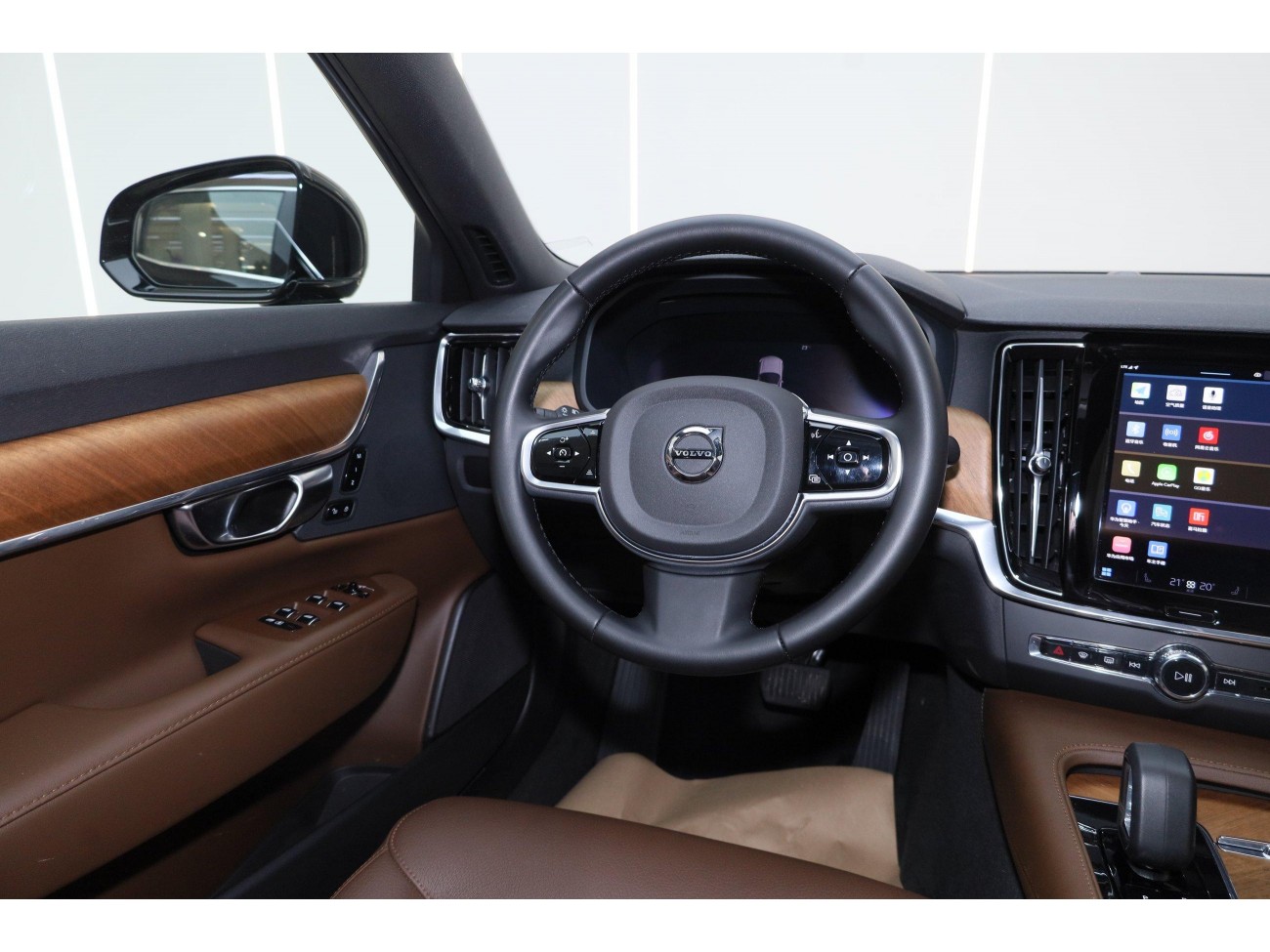 Volvo S90 2025