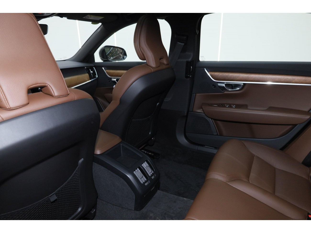 Volvo S90 2025