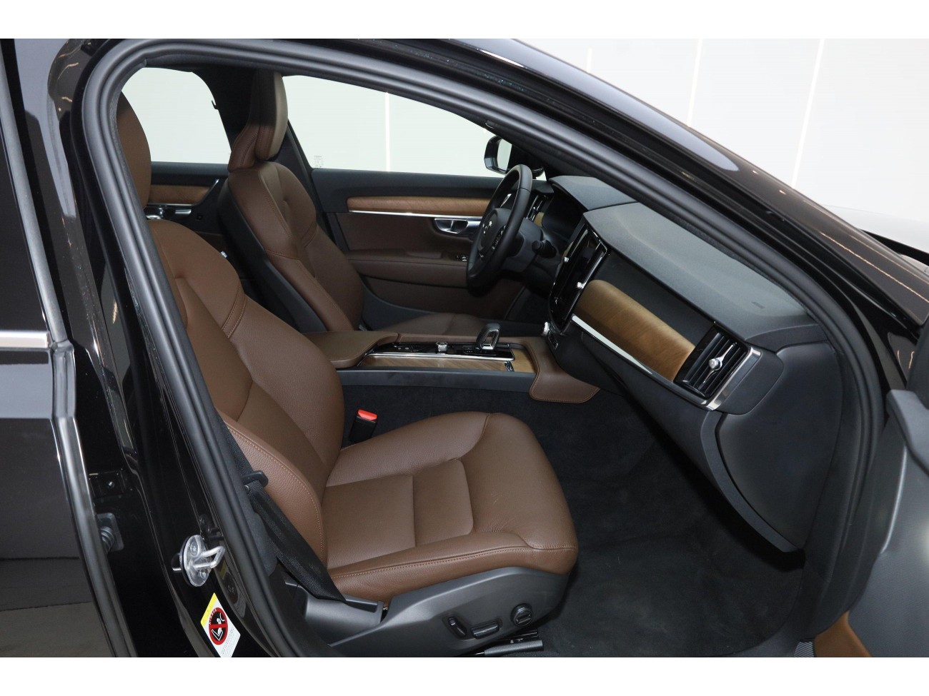 Volvo S90 2025