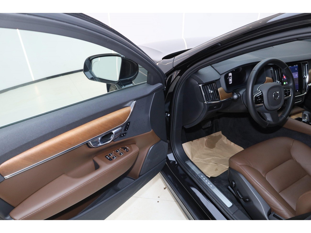 Volvo S90 2025