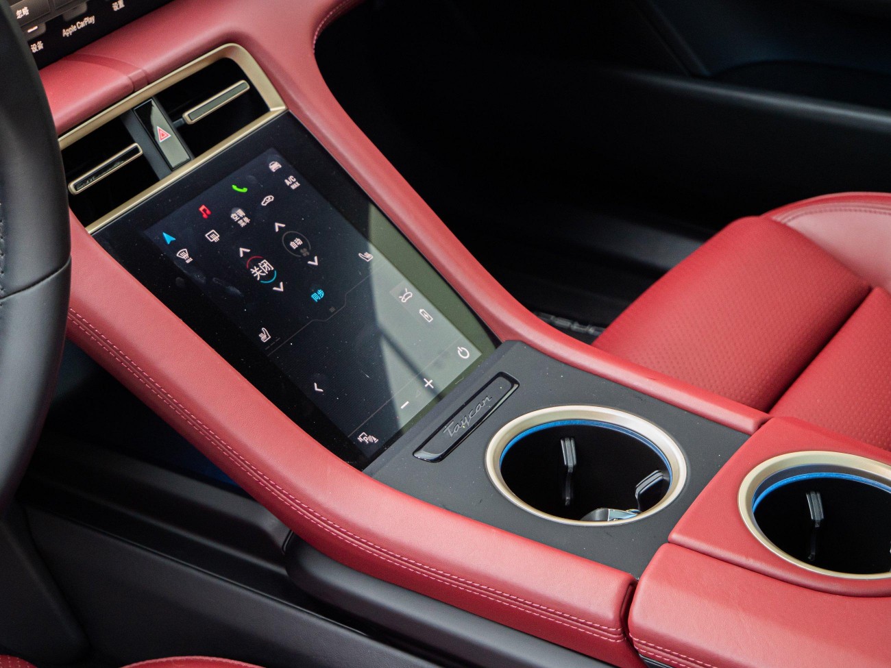 Porsche Taycan 2024