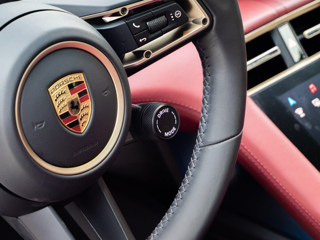 Porsche Taycan 2024