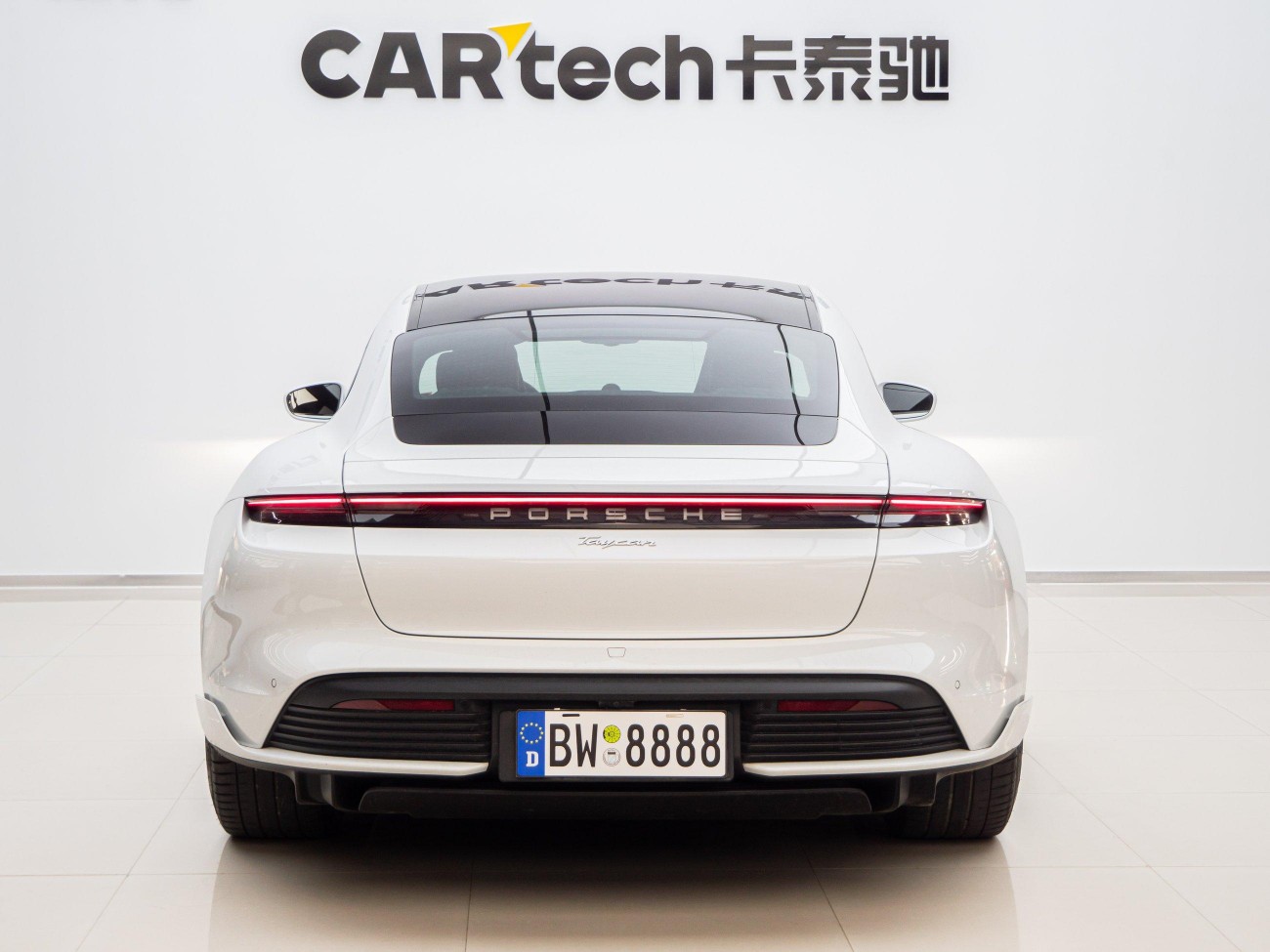 Porsche Taycan 2024