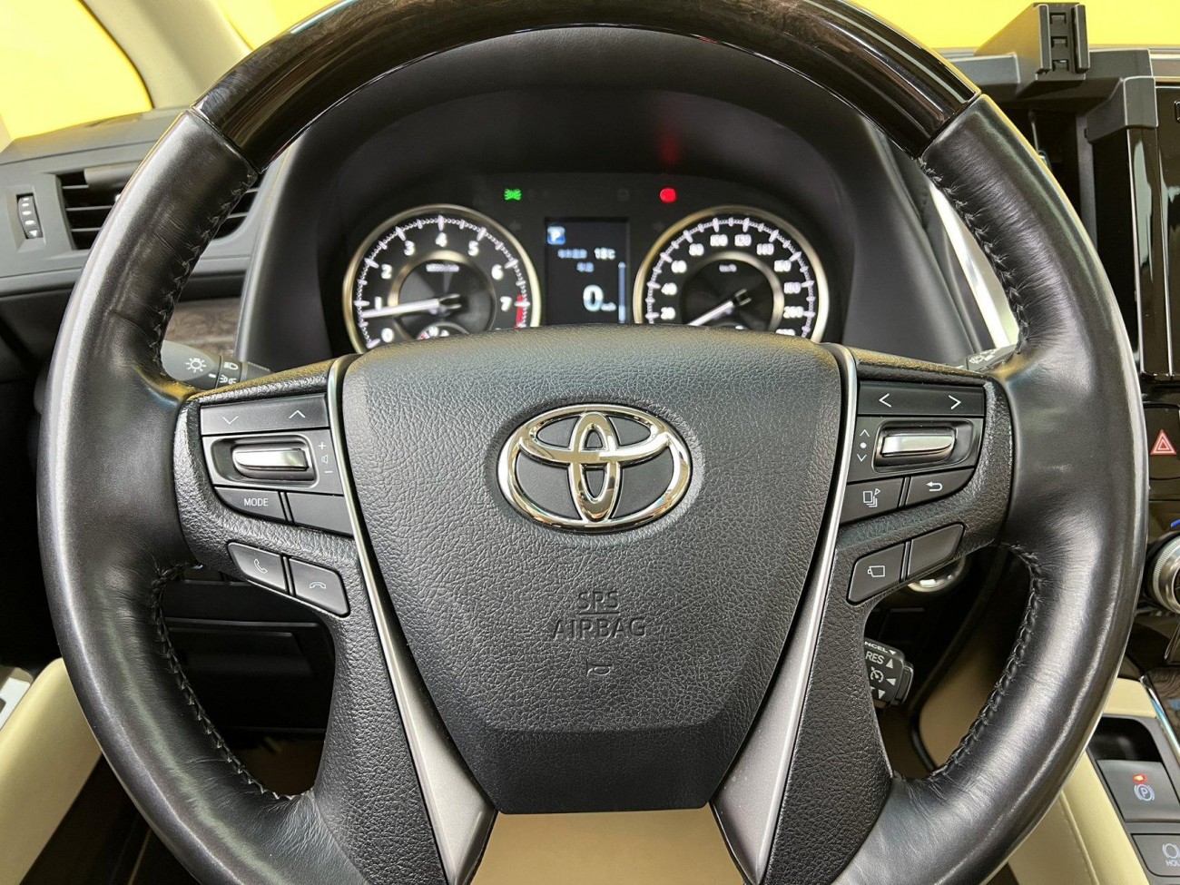 Toyota Alphard 2018
