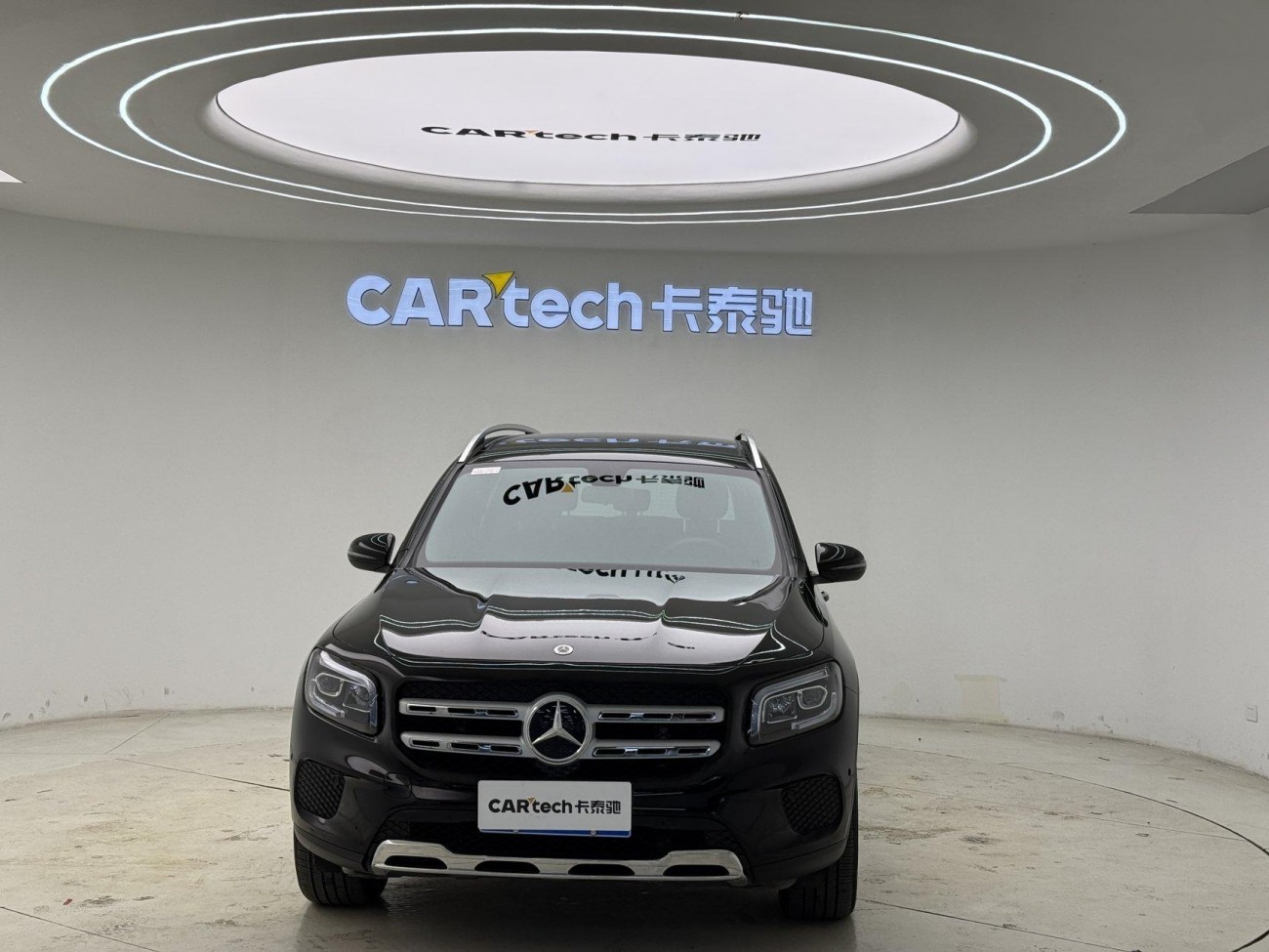 Mercedes-Benz GLB 2023