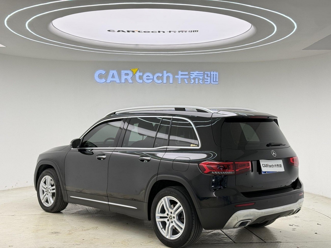 Mercedes-Benz GLB 2023