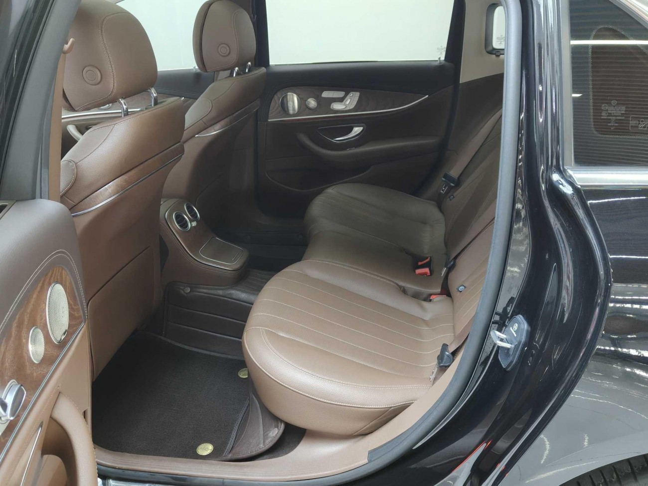 Mercedes-Benz E 300 L 2022