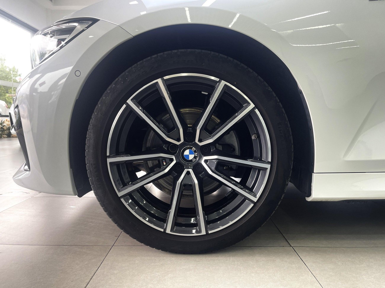 BMW 325Li 2021