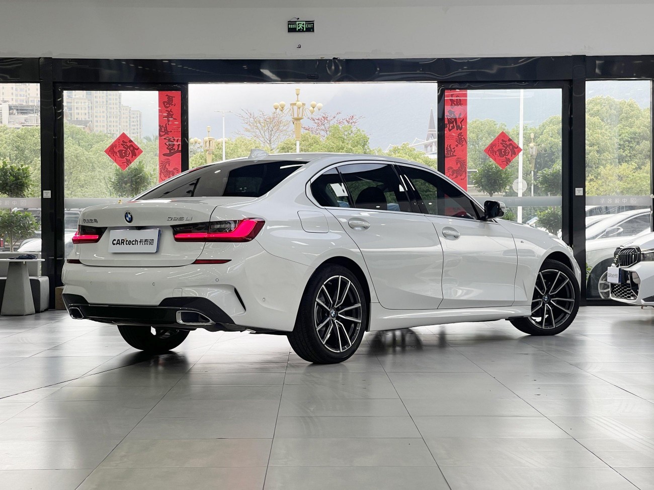 BMW 325Li 2021