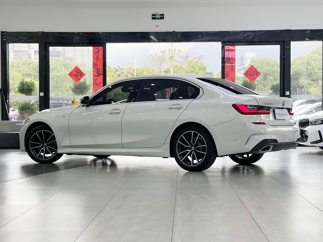 BMW 325Li 2021