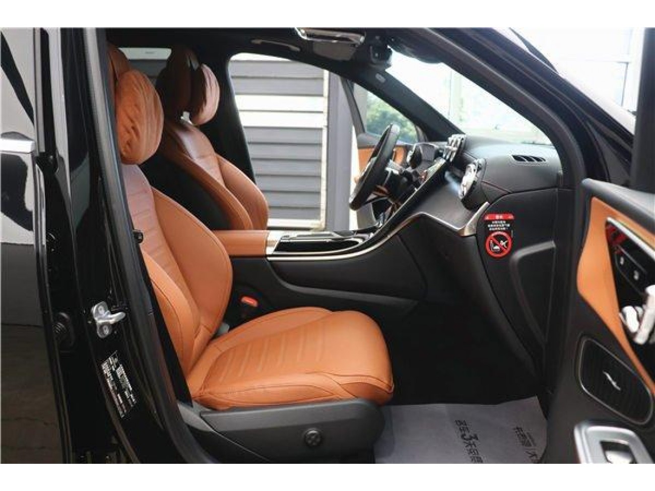 Mercedes-Benz GLC 260 L 2023