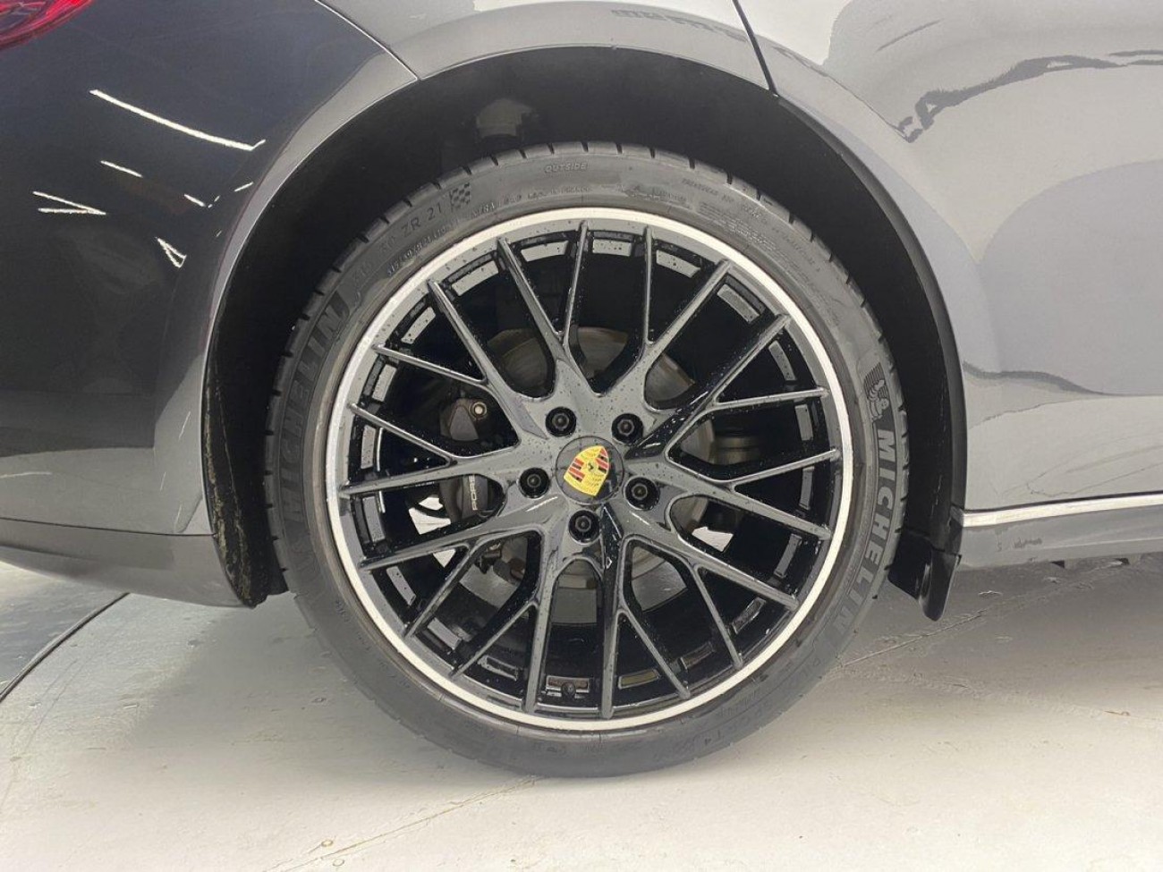 Porsche Panamera 2021