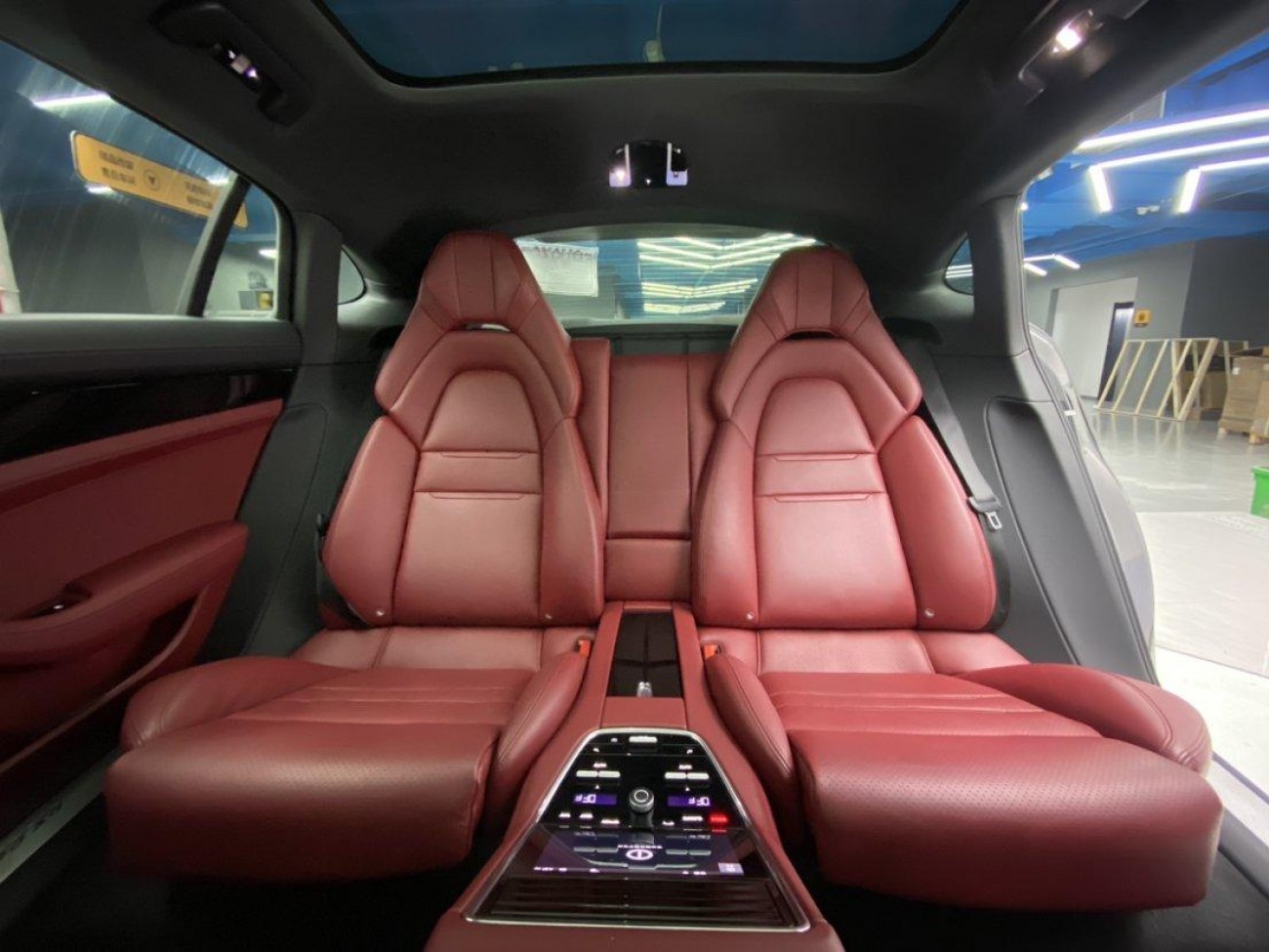 Porsche Panamera 2021
