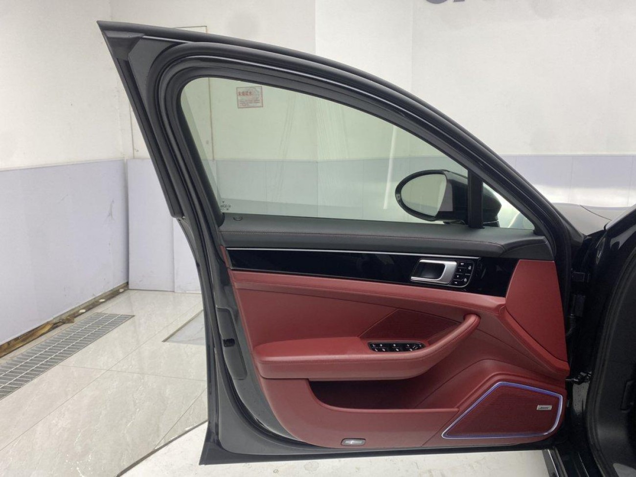 Porsche Panamera 2021