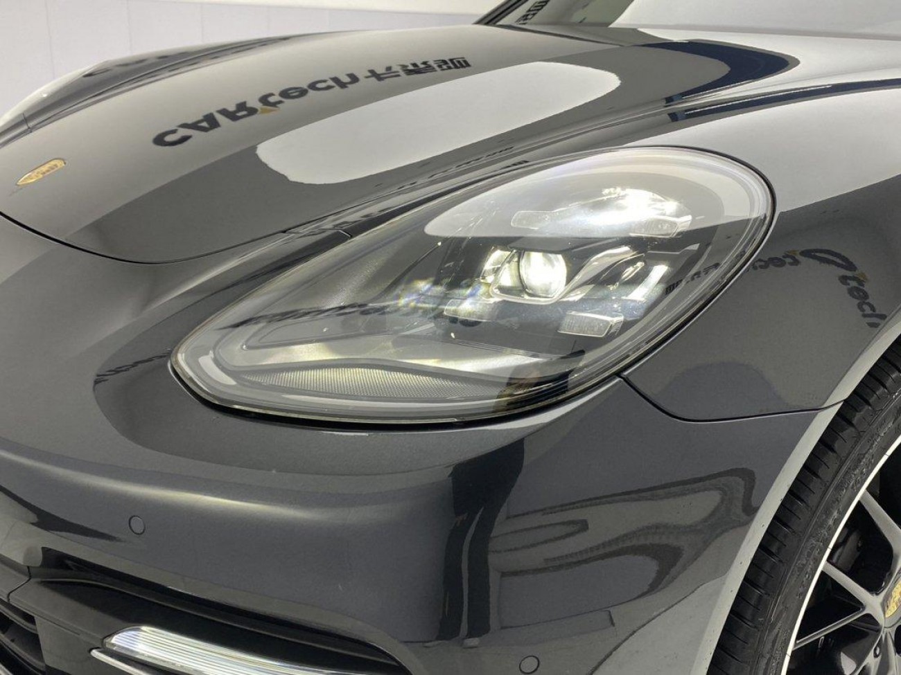 Porsche Panamera 2021