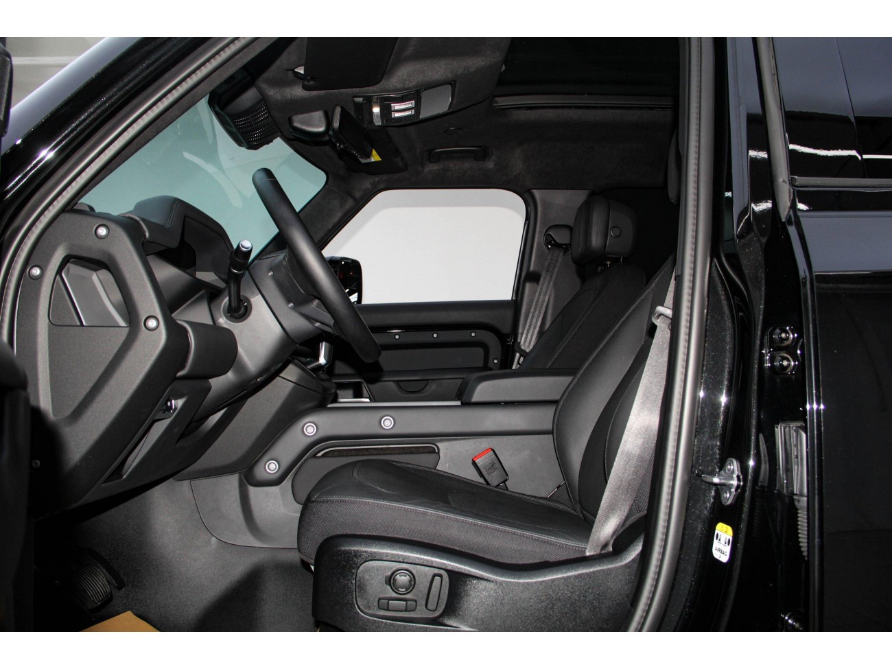Land Rover Defender 2025
