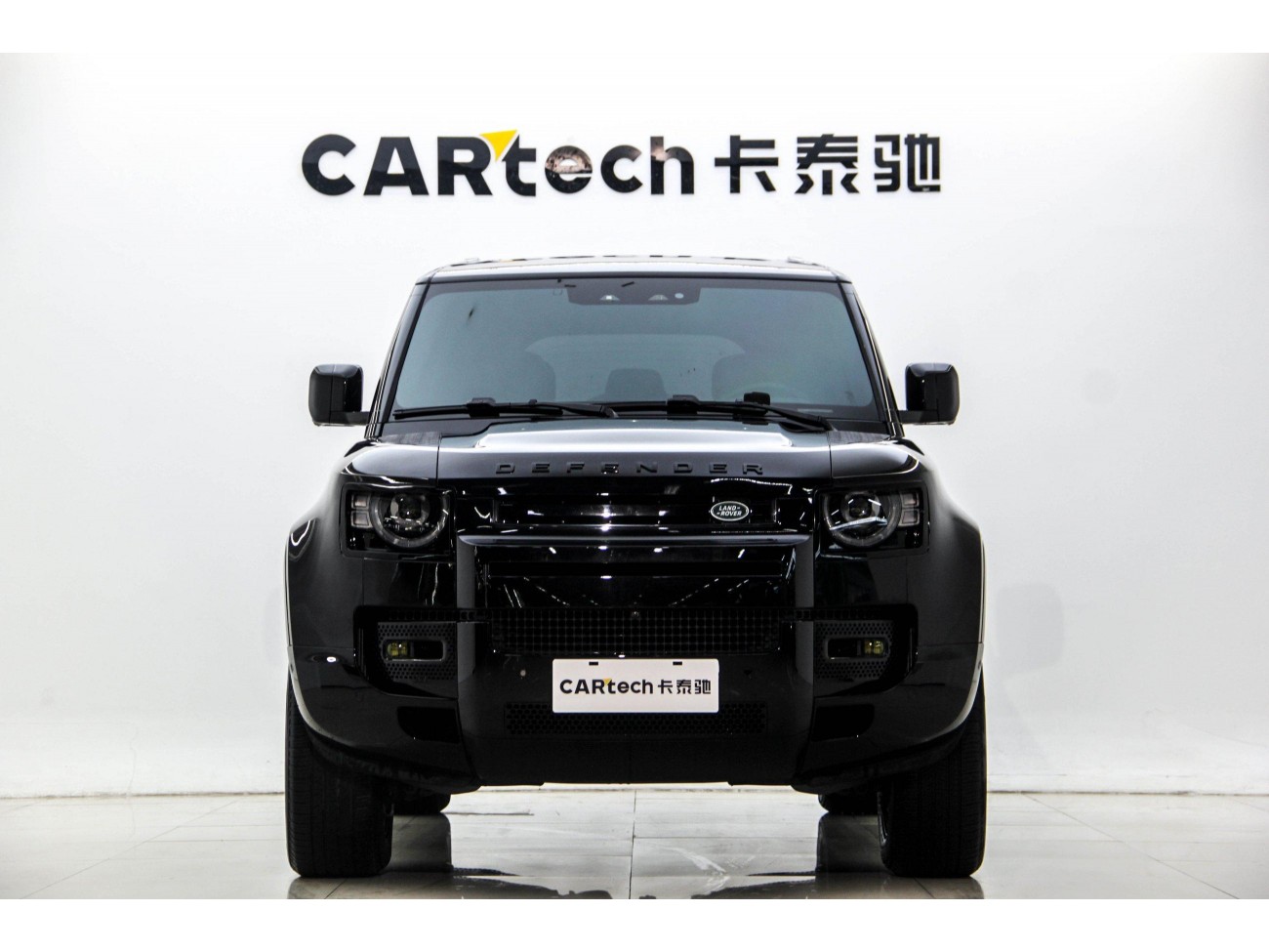 Land Rover Defender 2025
