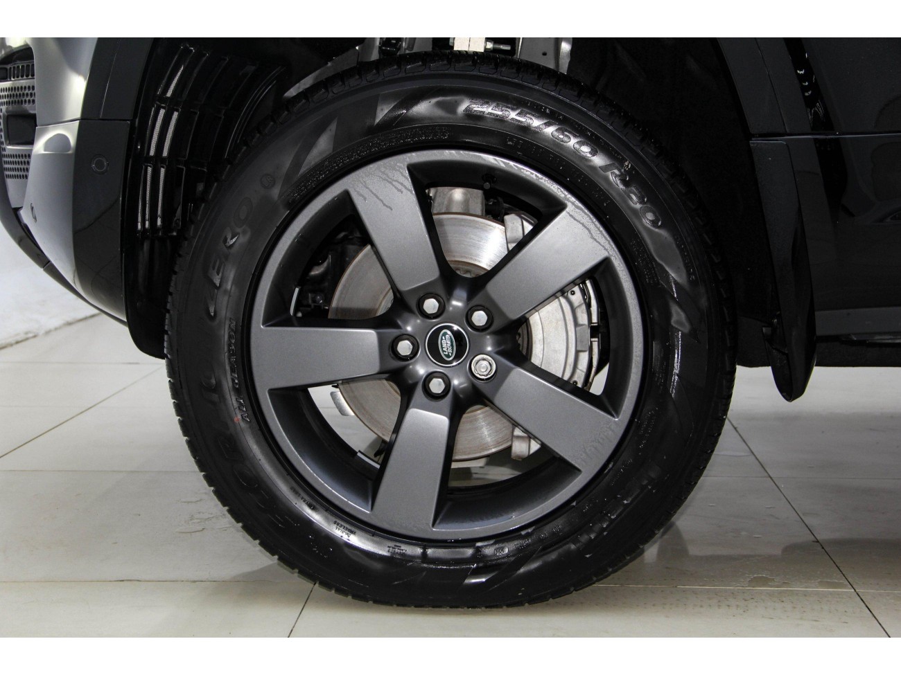 Land Rover Defender 2025