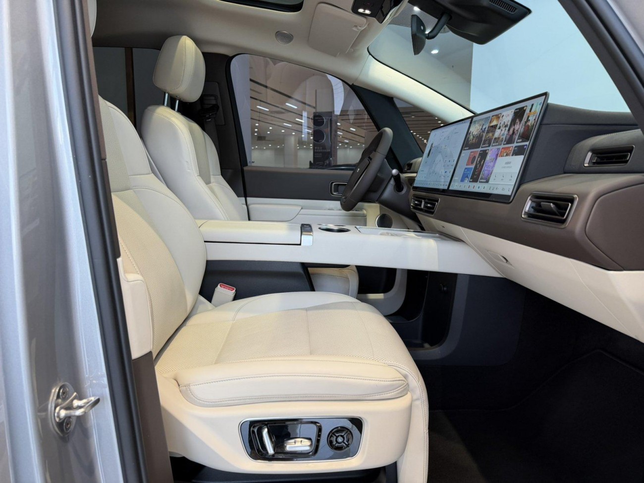 Li Auto MEGA 2025