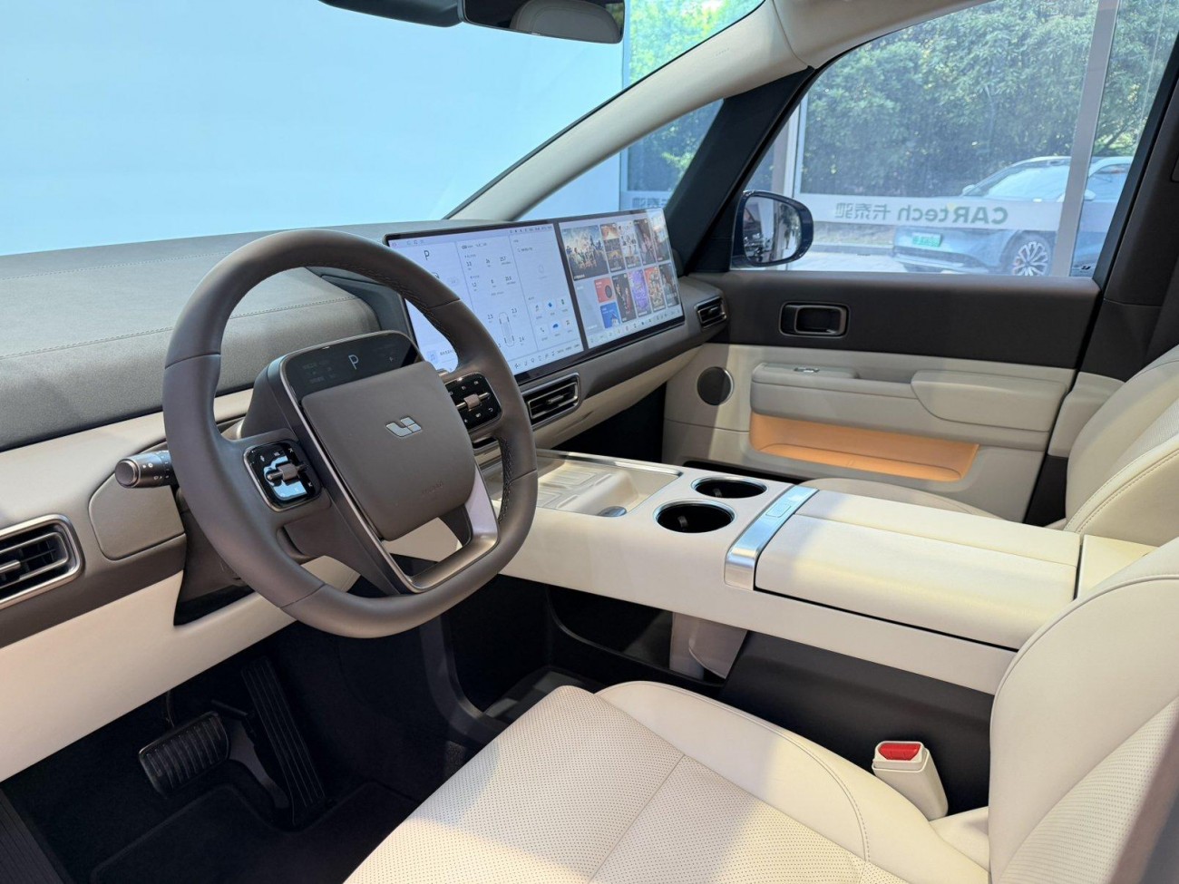 Li Auto MEGA 2025