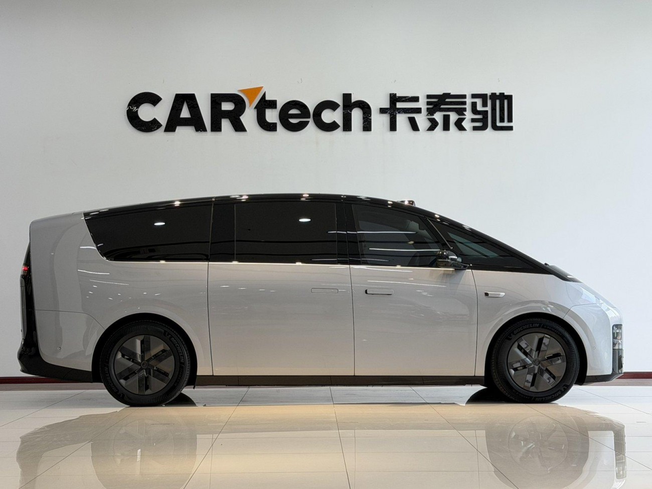 Li Auto MEGA 2025