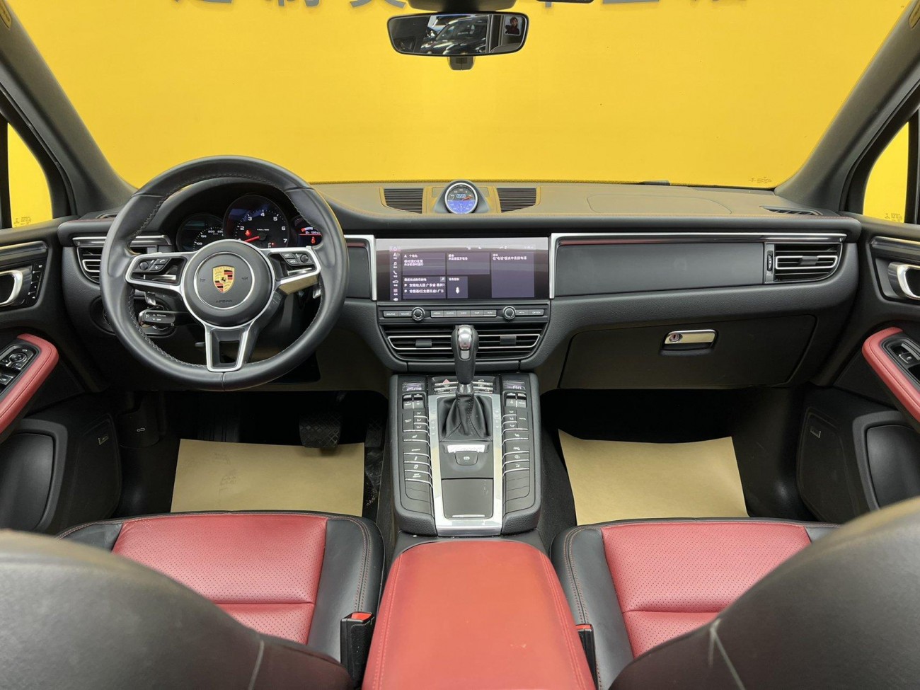 Porsche Macan 2021