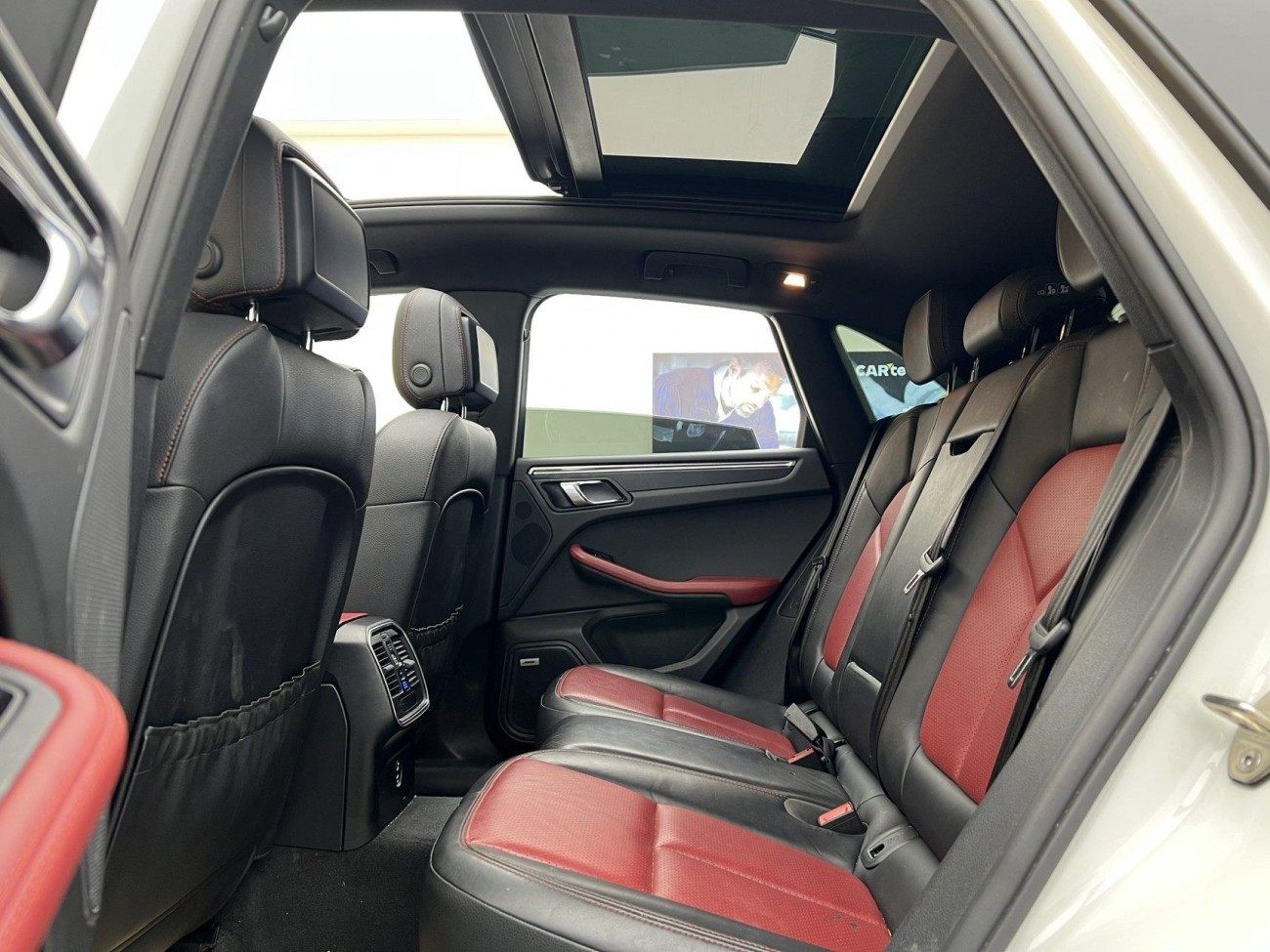 Porsche Macan 2021