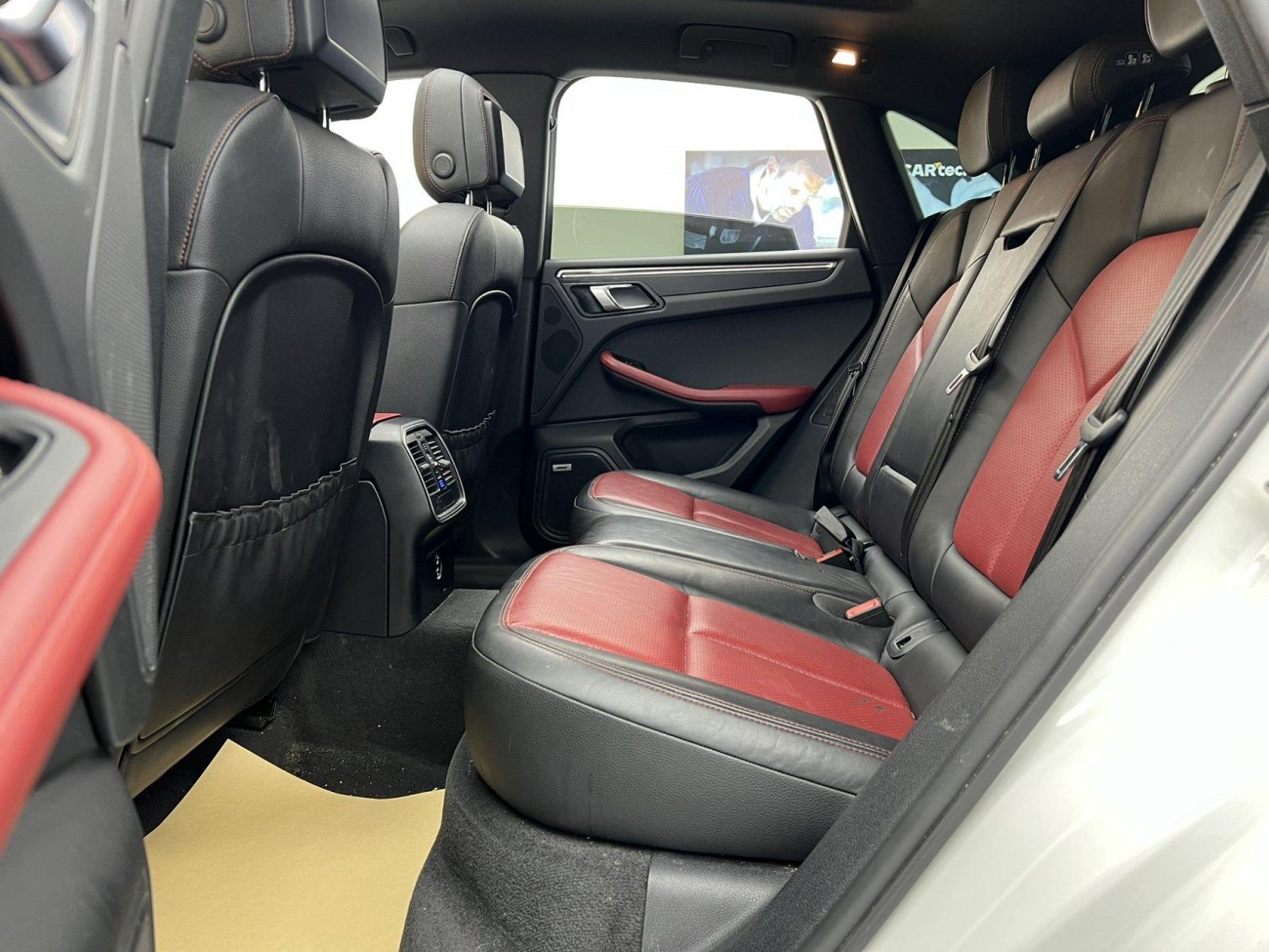 Porsche Macan 2021