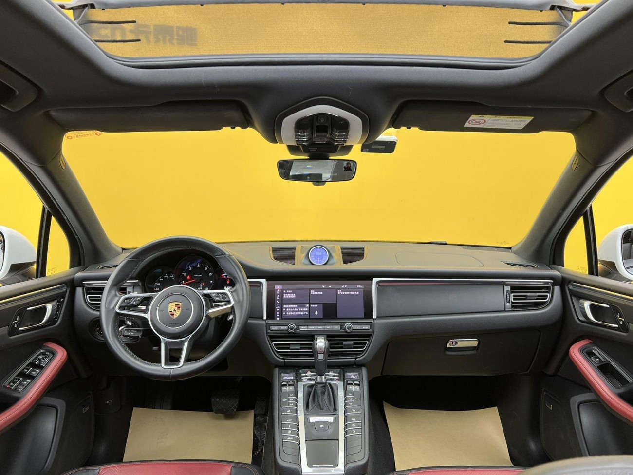 Porsche Macan 2021