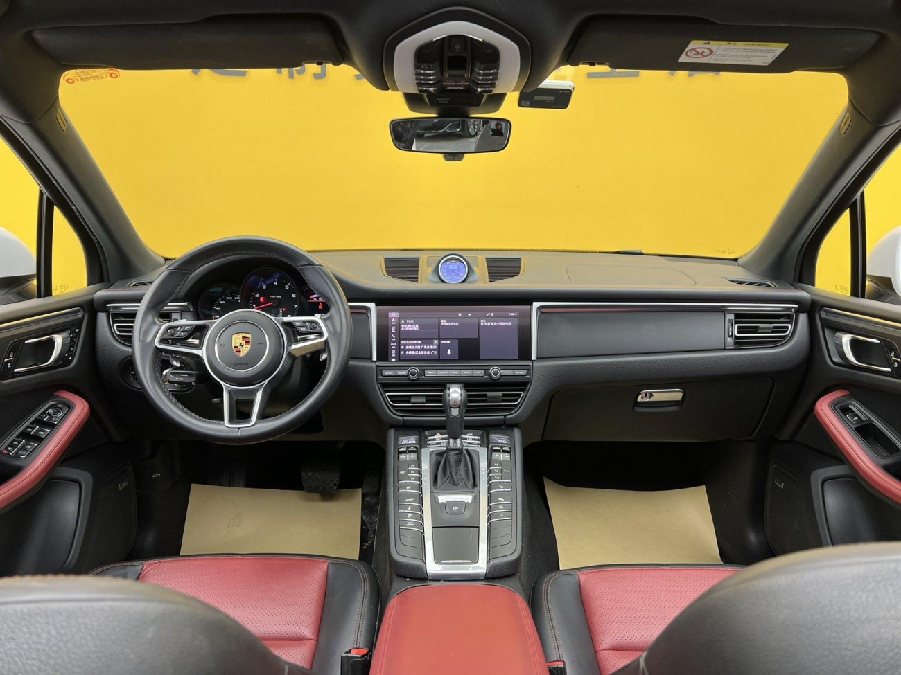 Porsche Macan 2021