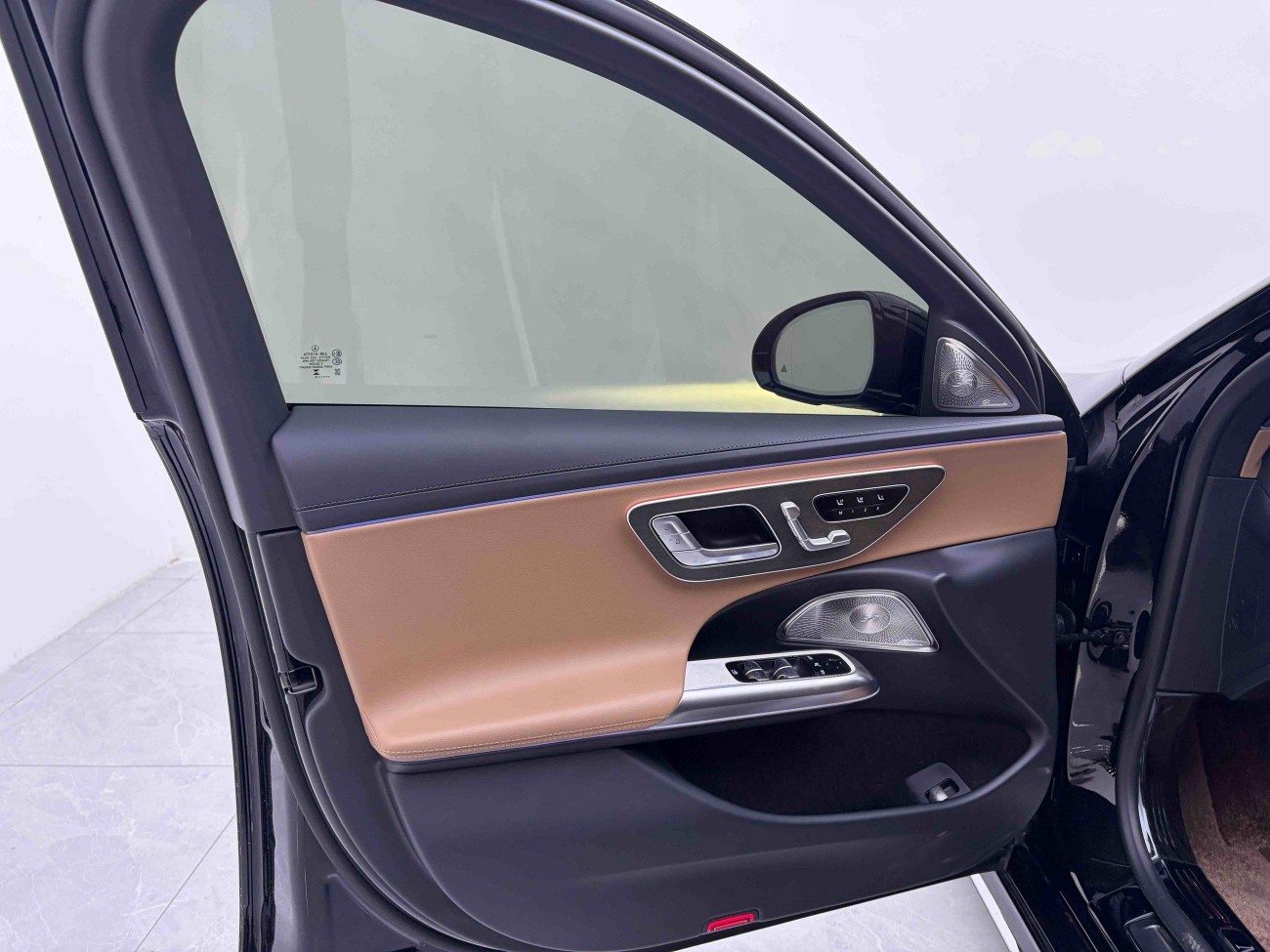 Mercedes-Benz E 300 L 2025