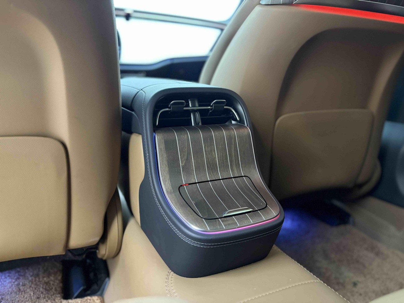 Mercedes-Benz E 300 L 2025