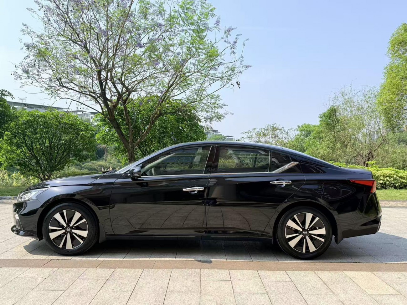 Nissan Teana 2022