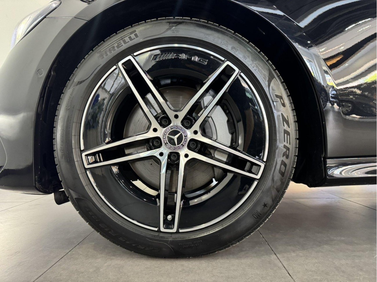 Mercedes-Benz E 300 L 2024