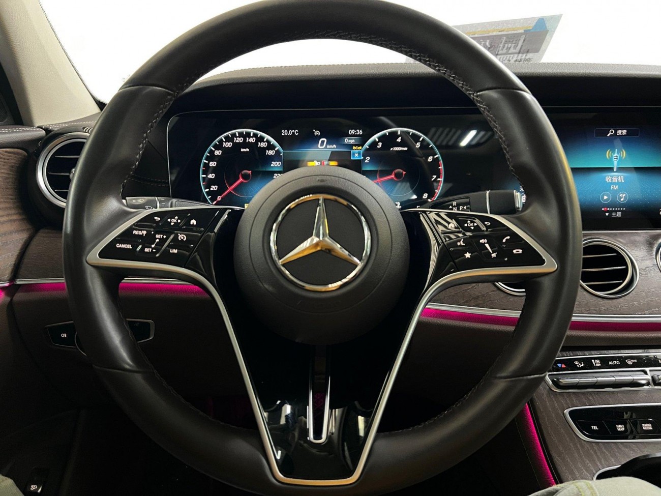 Mercedes-Benz E 300 L 2023