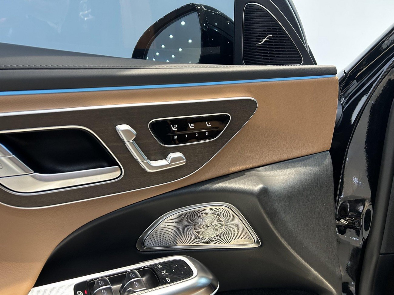Mercedes-Benz E 300 L 2025