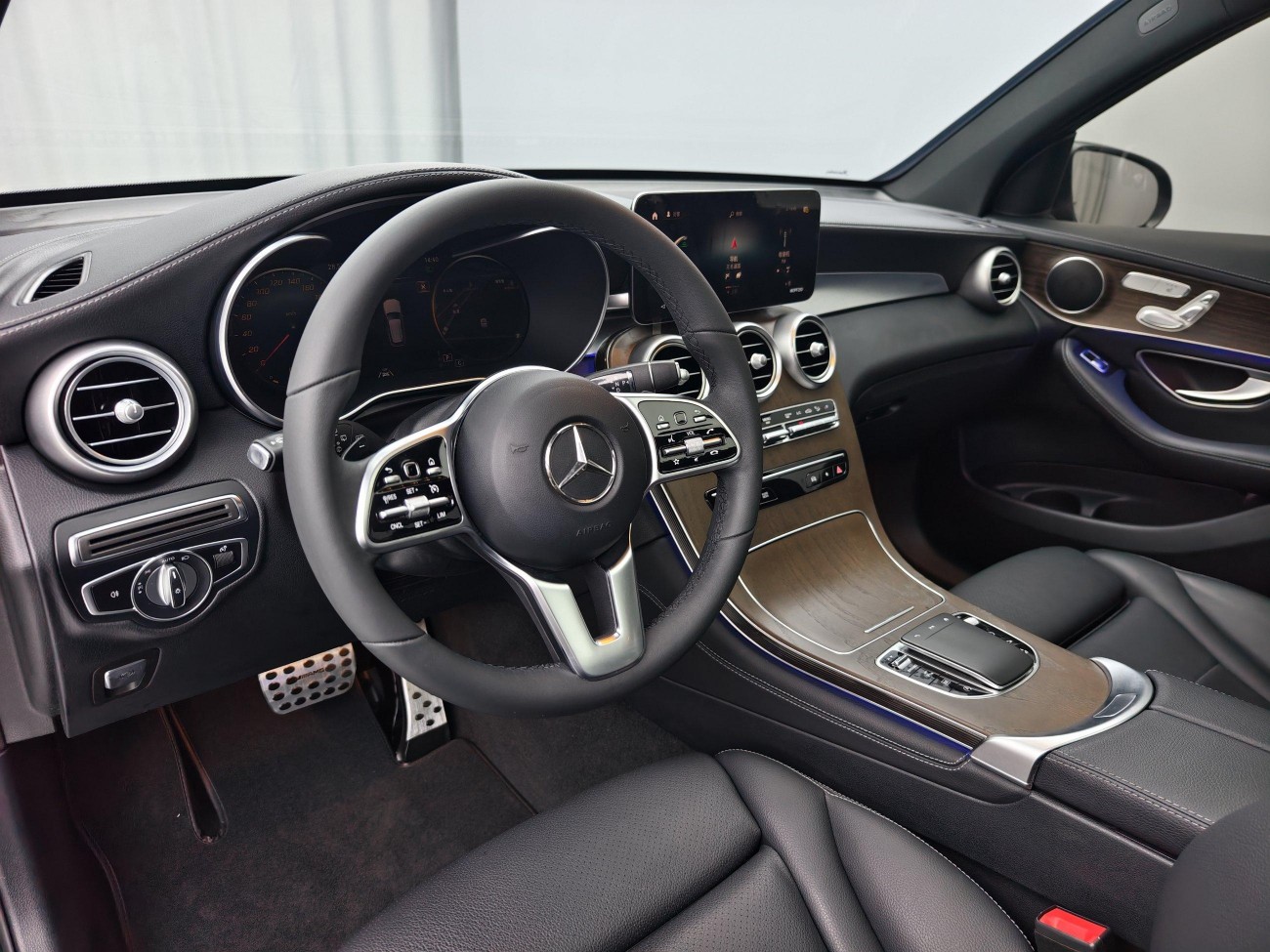 Mercedes-Benz GLC 300 L 2022