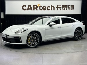 Porsche Panamera 2025
