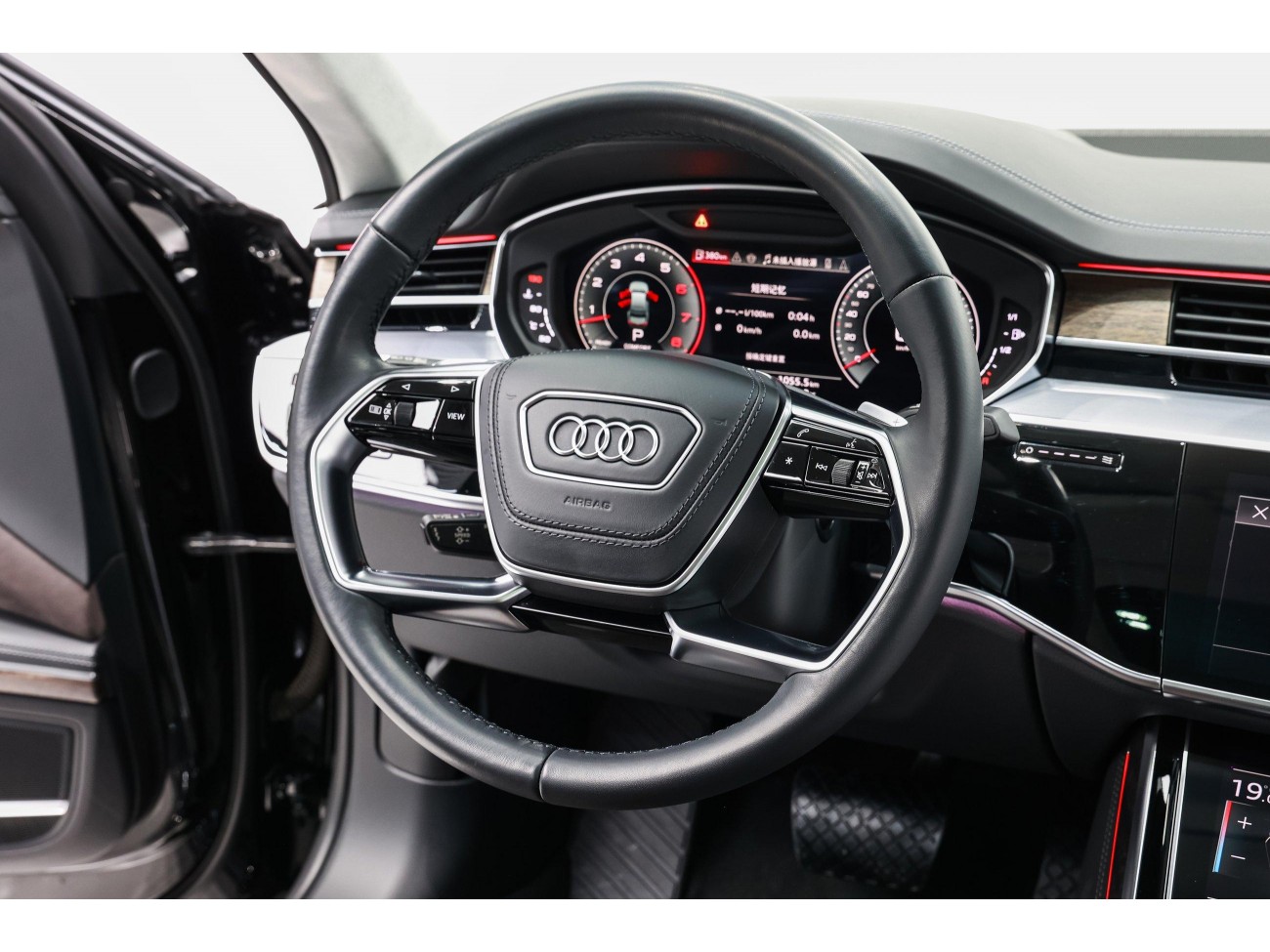 Audi A8L 55 TFSI 2024