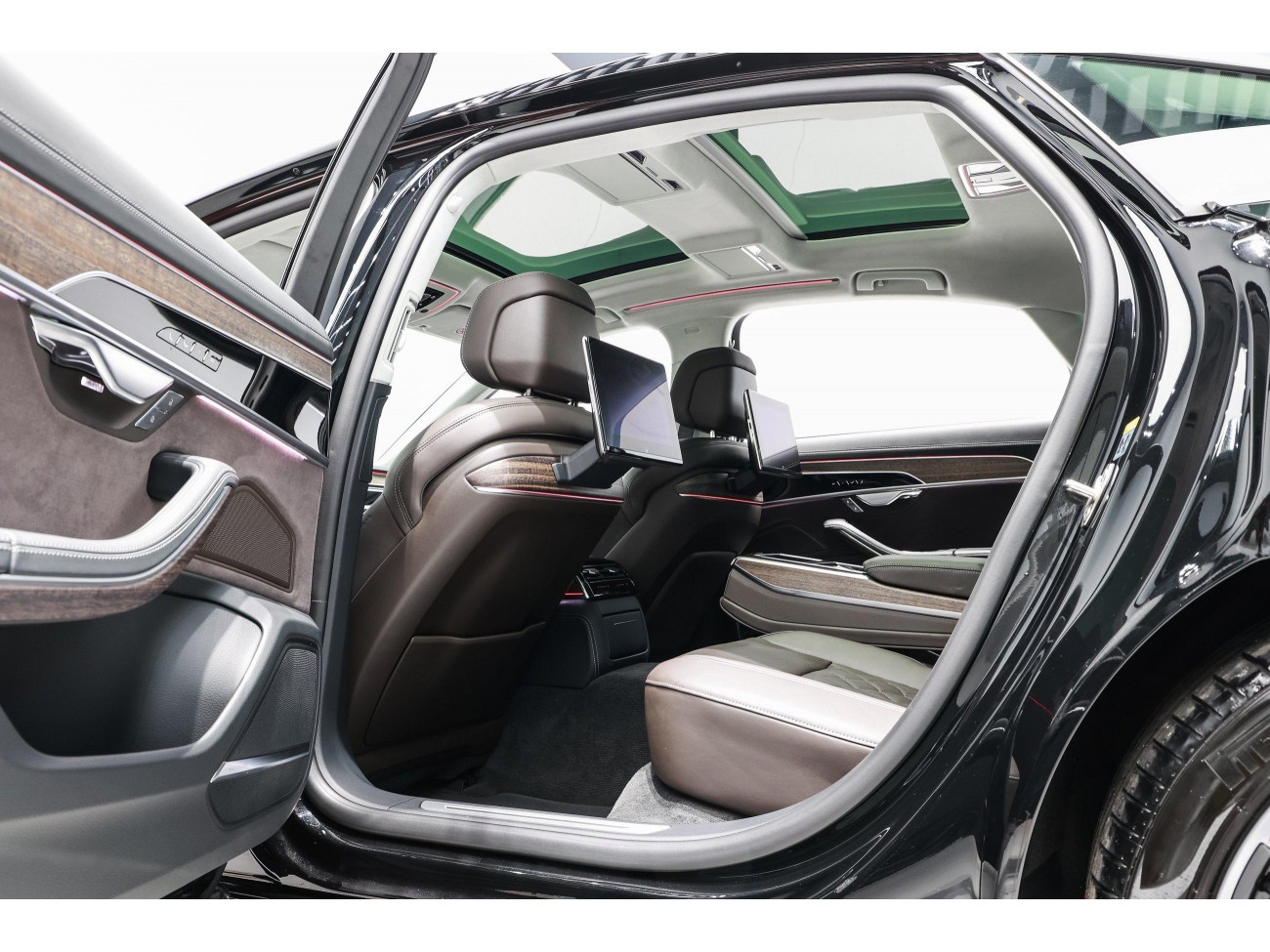 Audi A8L 55 TFSI 2024