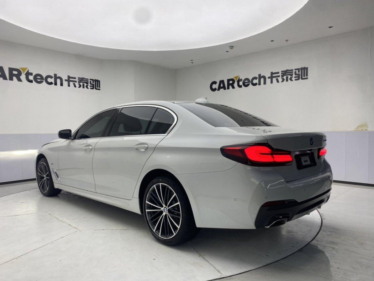 BMW 530Li 2021