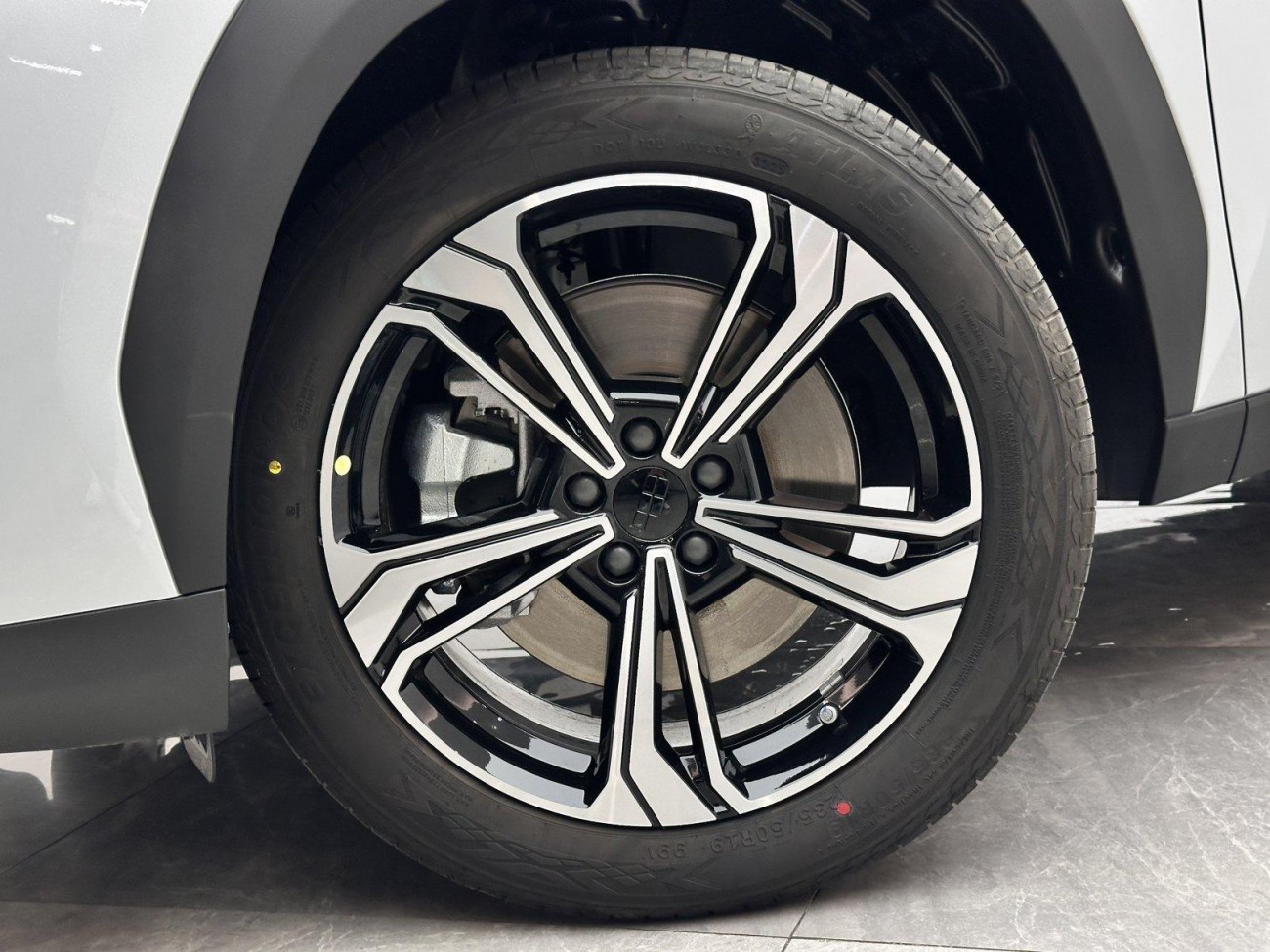 Geely Galaxy Galaxy L7 2025