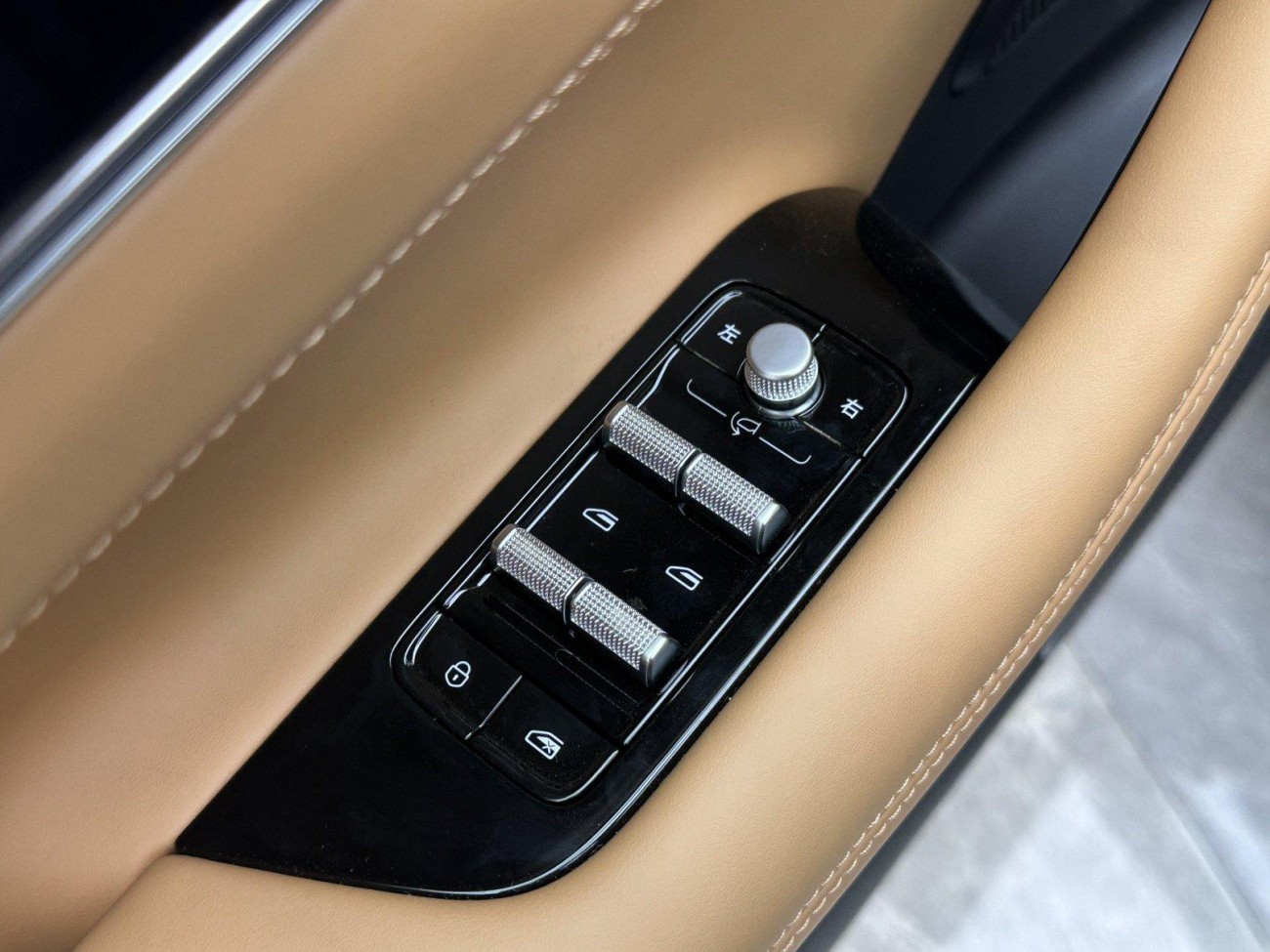 Geely Boyue 2025