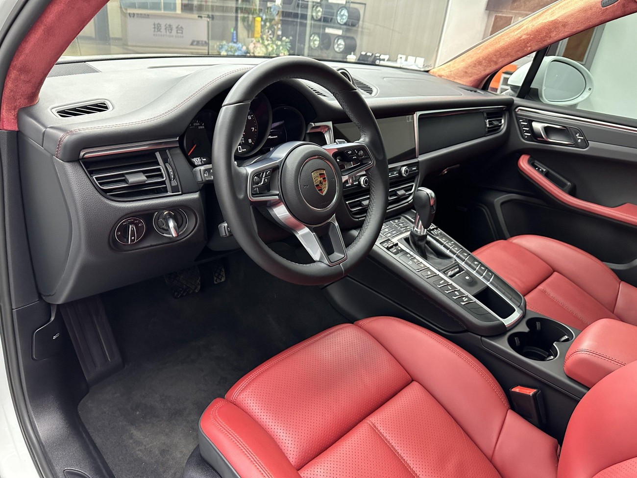 Porsche Macan 2021