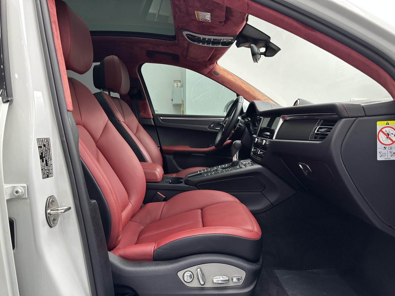 Porsche Macan 2021