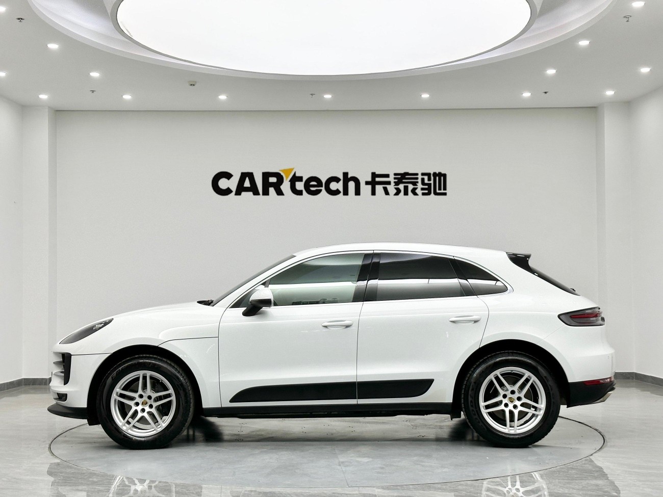Porsche Macan 2021
