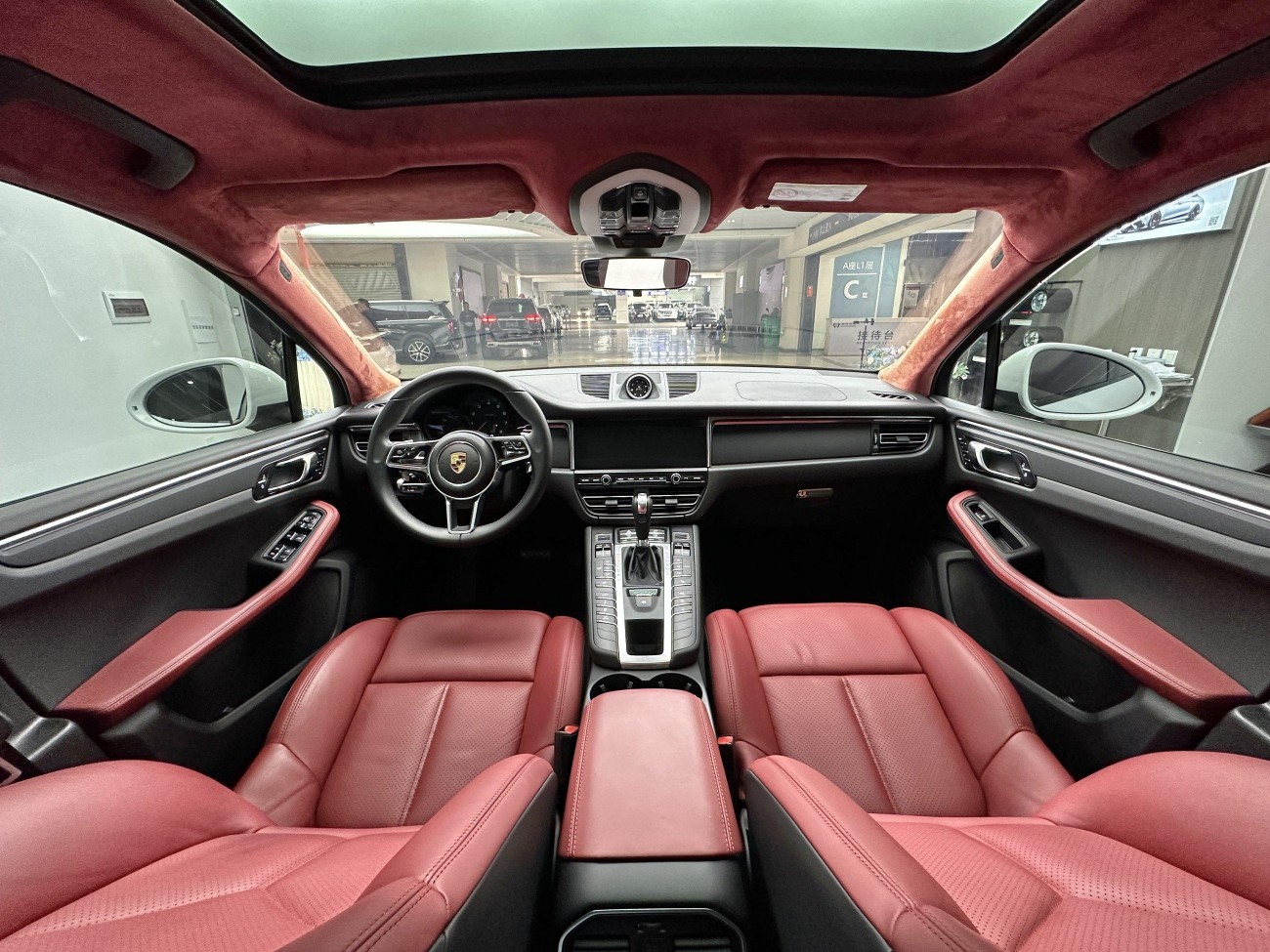 Porsche Macan 2021
