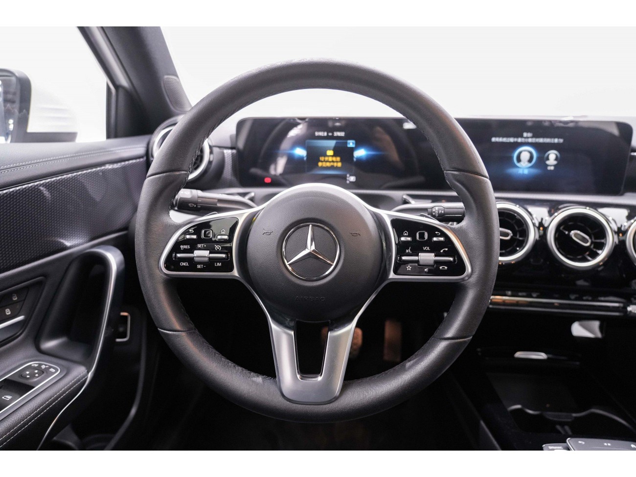 Mercedes-Benz A 200 L 2022