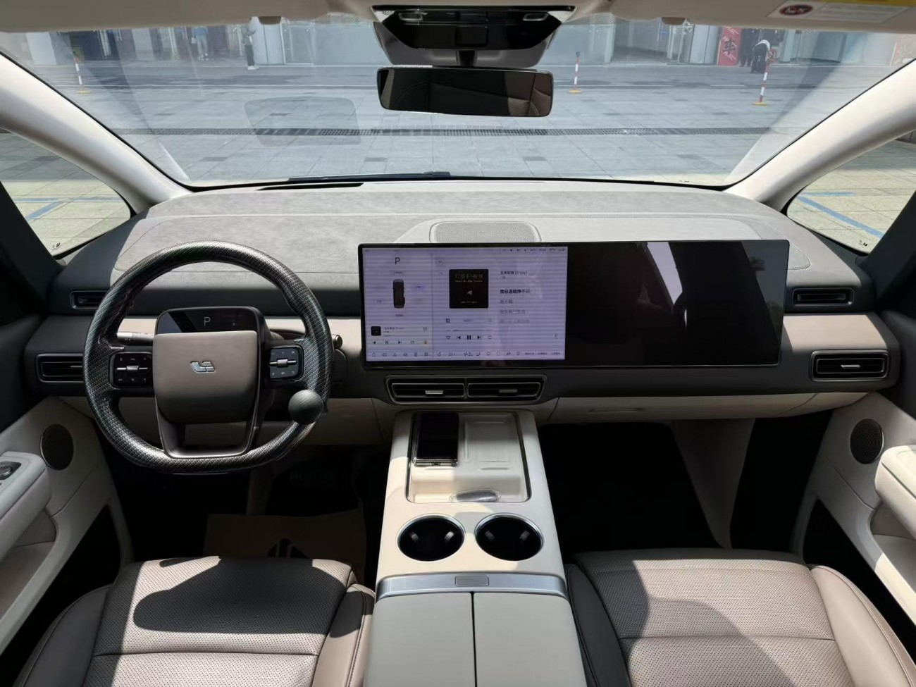 Li Auto MEGA 2025