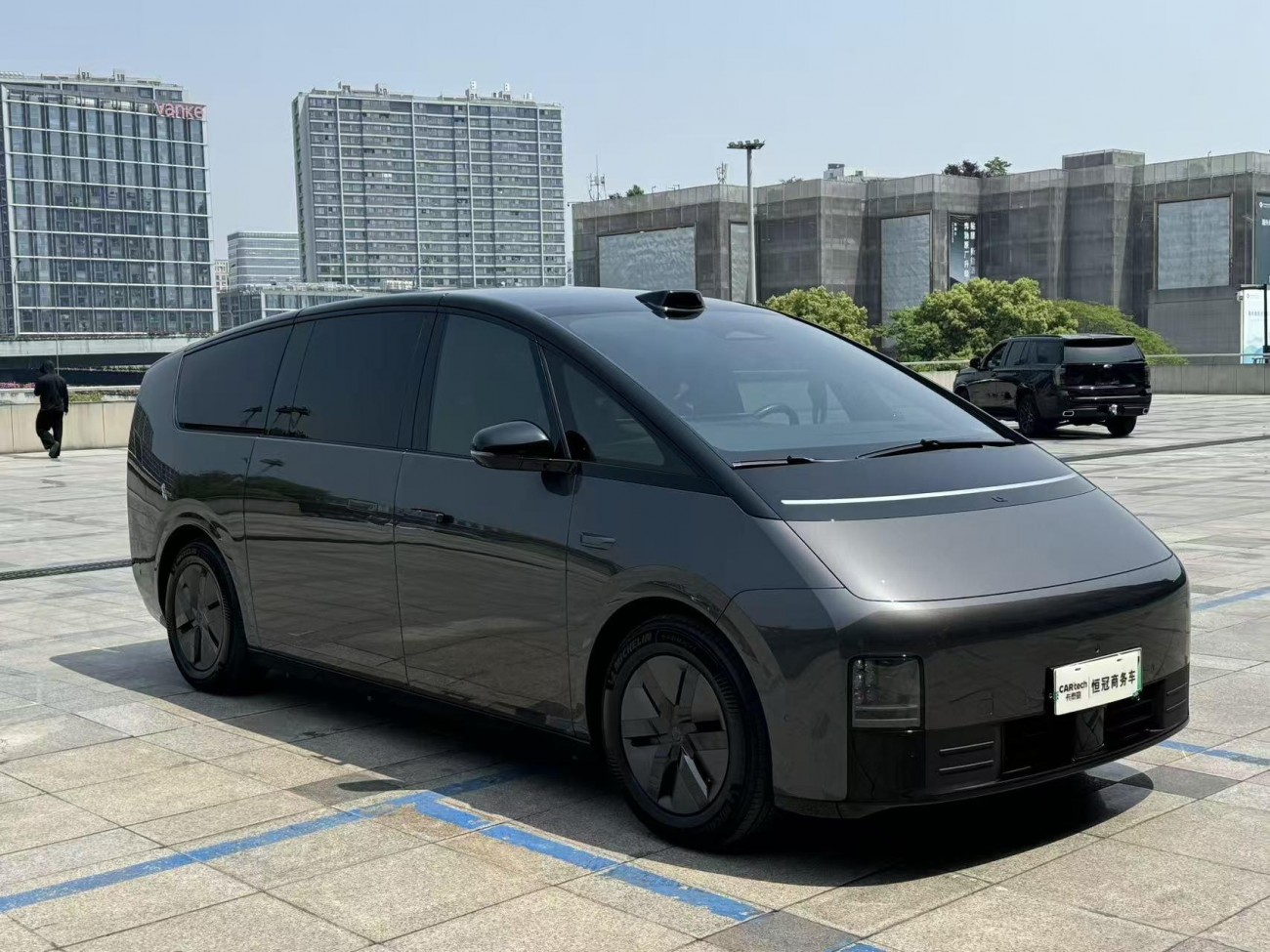 Li Auto MEGA 2025